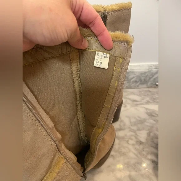 Vintage 90s Skechers 8 Suede Fur Trim Tan Grey Chunky Heel Bratz Platform Boots - Picture 7 of 10